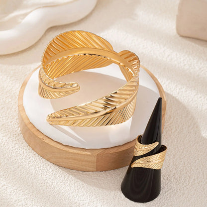 Pulseira  abertura e Anel Conjunto de Jóias