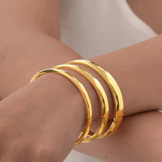 Pulseiras Clássicas  Lisas de Aço Inoxidável  Banhado a Ouro 18K